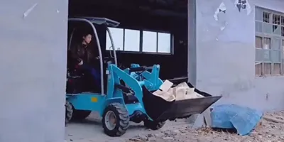 Carregadeira de rodas elétrica E10/15