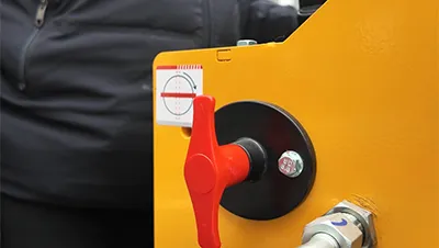 Minicarregadeira skid steer S390