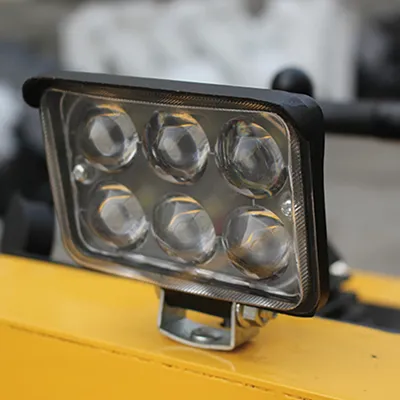 Minicarregadeira skid steer S490